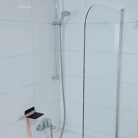 Sleep Well - Tempur Beds- Neu - Lage - Free Parking - Wifi * Detmold