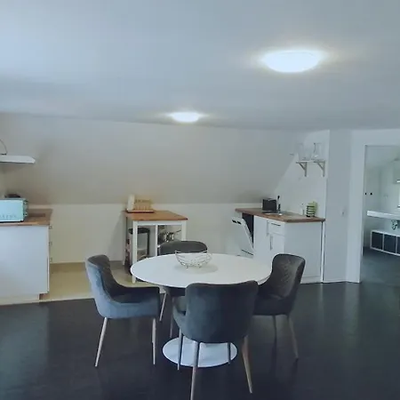 Sleep Well - Tempur Beds- Neu - Lage - Free Parking - Wifi Detmold