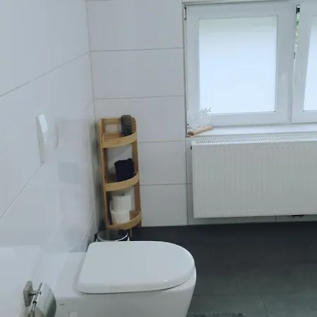 Apartment Sleep Well - Tempur Beds- Neu - Lage - Free Parking - Wifi *