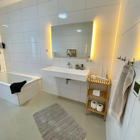 Apartment Sleep Well - Tempur Beds- Neu - Lage - Free Parking - Wifi