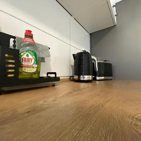 Sleep Well - Tempur Beds- Neu - Lage - Free Parking - Wifi