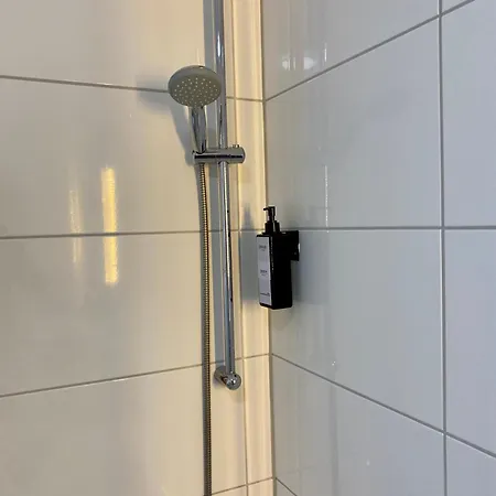 Sleep Well - Tempur Beds- Neu - Lage - Free Parking - Wifi Daire