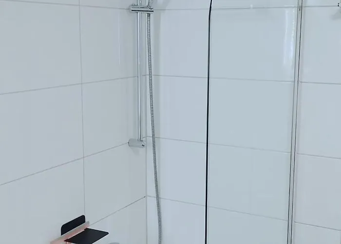 Sleep Well - Tempur Beds- Neu - Lage - Free Parking - Wifi * Detmold