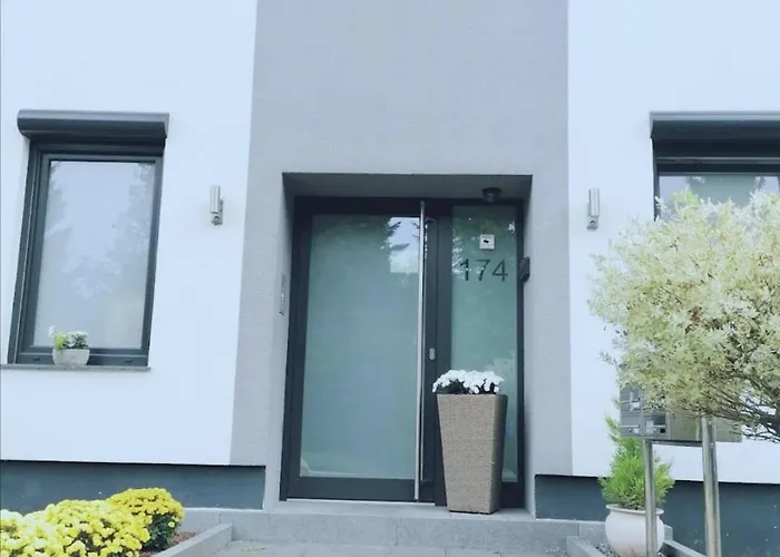 Sleep Well - Tempur Beds- Neu - Lage - Free Parking - Wifi Appartement *