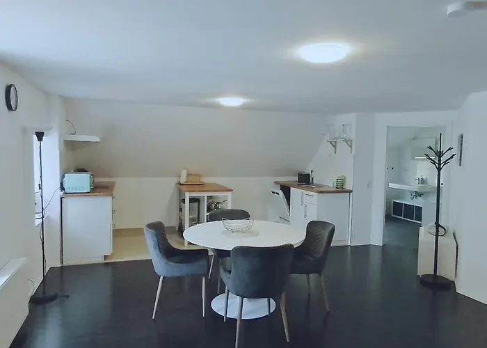 Sleep Well - Tempur Beds- Neu - Lage - Free Parking - Wifi Detmold