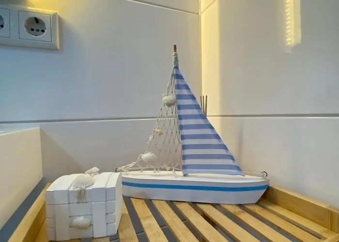 Sleep Well - Tempur Beds- Neu - Lage - Free Parking - Wifi Appartement Detmold