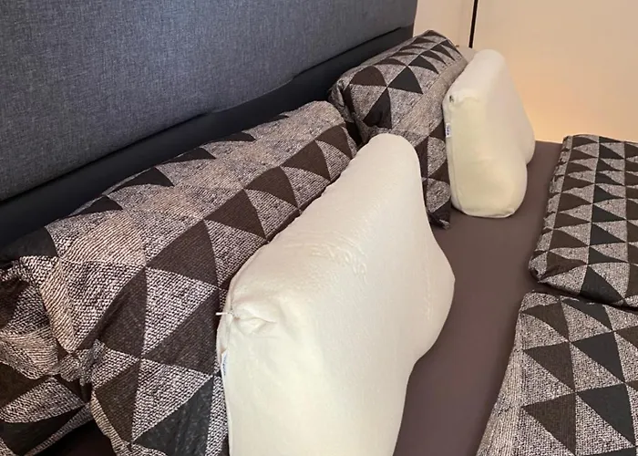 Appartement Sleep Well - Tempur Beds- Neu - Lage - Free Parking - Wifi *